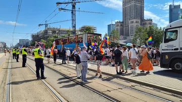 Tłumy ludzi na Paradzie Równości w Warszawie 