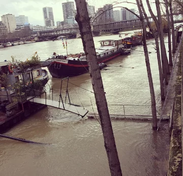 Pomarańczowy alert powodziowy ogłoszono w 23 departamentach 