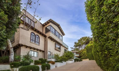 Dom Rihanny w Hollywood Hills w Los Angeles