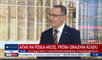 TVP Info o sprawie Łukasza Mejzy. „Próba obalenia rządu” Podczas konferencji Łukasz Mejza zaprzeczał zarzutom pod swoim adresem. Mówił też, że padł ofiarą „ataku mediów”. Taką narrację podchwyciło TVP Info, które stwierdziło, że „atak” na Mejzę to „próba obalenia rządu”.