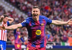 Miniatura: Robert Lewandowski zagrał na nosie...