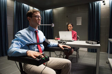 Kadr z&nbsp;filmu "Snowden" (2016)