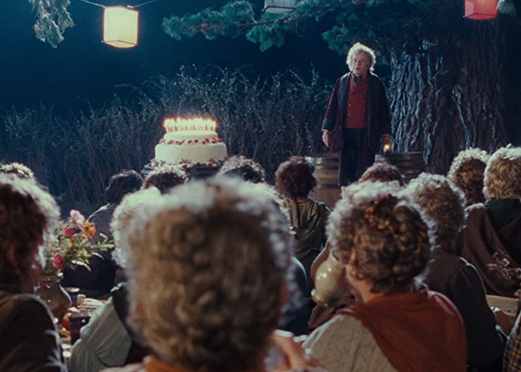 Które urodziny obchodził na początku filmu Bilbo?