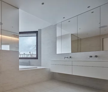 Minimalistyczny apartament z panoramicznym widokiem, projekt Barbora Léblová Linka, Barbora Léblová