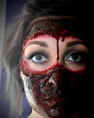 Miniatura: Alyssa Dayvaulot - blogerka oskarżona o...