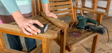 Sposoby impregnacji drewnianych element&oacute;w w&nbsp;ogrodzie
