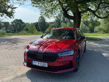 Skoda Superb Sportline 2.0 TSI 265 KM 4x4 Skoda Superb Sportline 2.0 TSI 265 KM 4x4, widok z przodu