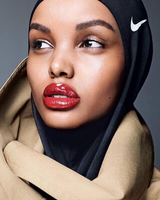 Miniatura: Halima Aden - topmodelka w hidżabie