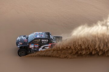 Dakarowe Toyoty