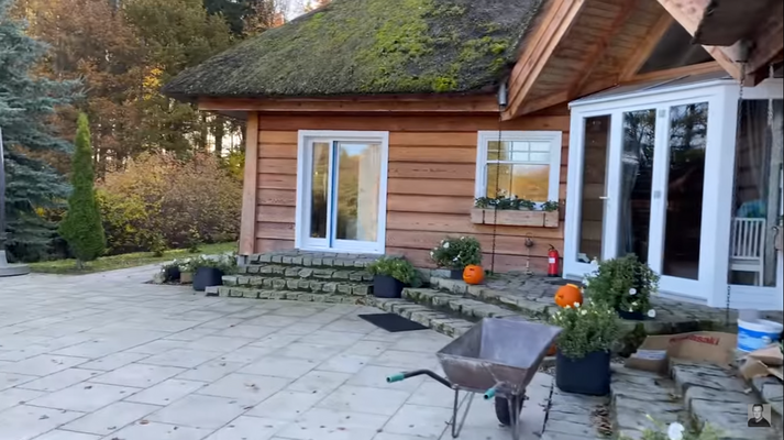 Miniatura: Jak wygląda dom Cezarego Pazury i Edyty...