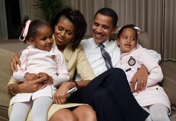 Natasha Obama, Michelle Obama, Barack Obama i Malia Obama 