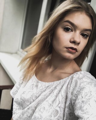 Miniatura: Aktorka Julia Wróblewska