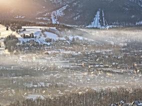 Turyści płacą miliony, ale oddychają smogiem. Opłaty klimatyczne są...