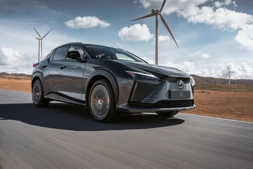 Lexus RZ 450e 