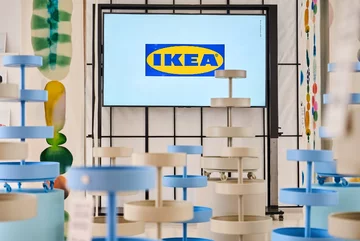 Premiera kolekcji IKEA PS 2026 w warszawskiej Mysiej 3 przyciągnęła miłośników designu, projektantów i media. Nowa seria IKEA stawia na ruch, kolor i eksperymentalne formy we wnętrzach 