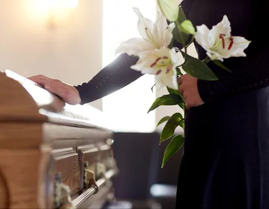 Miniatura: Chcą pozwać firmę organizującą pogrzeb....