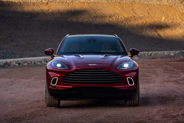 Aston Martin DBX 