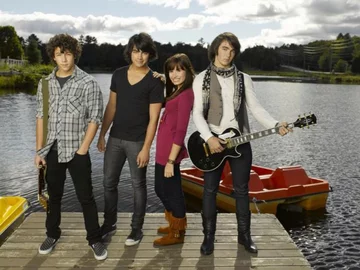 Demi Lovato, Nick Jonas, Joe Jonas, Kevin Jonas 