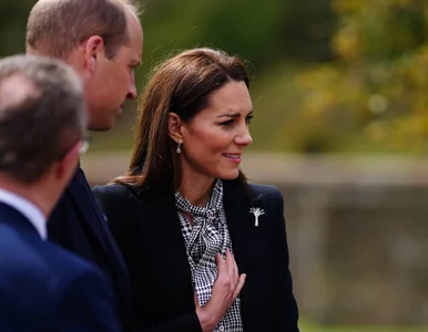 Miniatura: Maluch buchnął księżnej Kate torebkę....