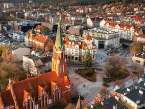 Miniatura: Zagraniczni turyści szturmują polskie...