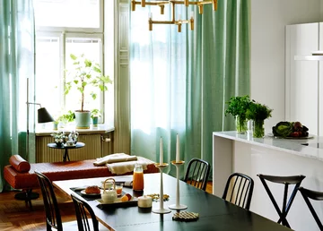 Kolorowe wnętrza w stylu vintage Svenskt Tenn, PRL, vintage, MCM