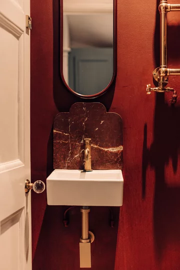 Wnętrza w wakacyjnym klimacie, projekt Red Deer downloadfor.press, Red Deer