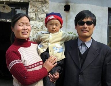 Miniatura: "Gdyby wyjechał z Chin, jego żonę pobiliby...
