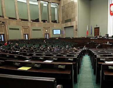 Miniatura: Polacy: Sejm pracuje źle. Komorowski dobrze