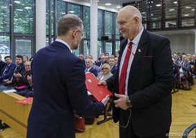Miniatura: Nawrocki grzmi podczas jubileuszu 40-lecia...