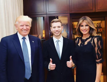 Yair Netanhuahu z Donaldem Trump i Melanią Trump 