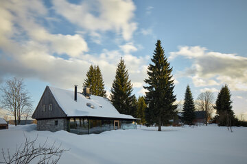 130-letni domek w górach w nowej odsłonie, projekt Mjölk Linka, Mjölk, domek w górach