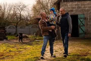Pan Krystian z żoną Anną, synkiem Kacperkiem oraz ojcem Andrzejem 