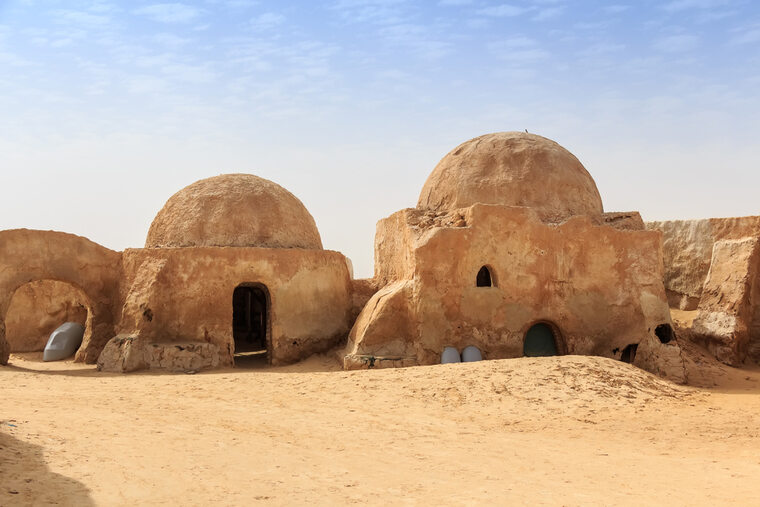 Tunezja. Wioska imitująca krajobraz na Tatooine, opuszczona po nakręceniu „Gwiezdnych Wojen”