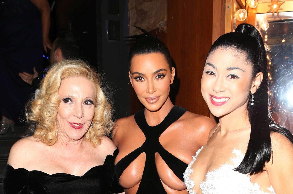 Kim Kardashian na gali Hollywood Beauty Awards 