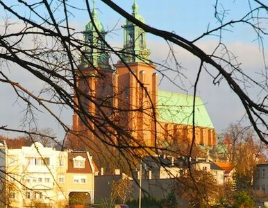 Miniatura: Polacy chcą likwidacji Funduszu Kościelnego
