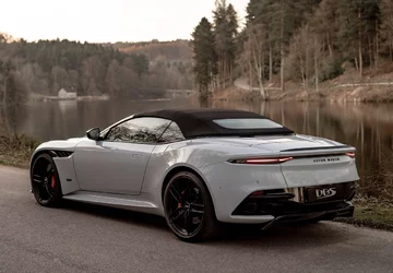 Aston Martin DBS Superleggera Volante 