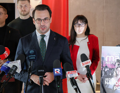 Miniatura: Pod tym hasłem 11 listopada przejdzie...