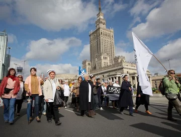 Manifestacja zorganizowana przez Ogólnopolski Związek Zawodowy Pielęgniarek i "Sierpień 80" (fot. PAP/Paweł Supernak)