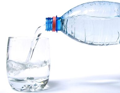 Miniatura: Ile tak naprawdę powinniśmy pić wody?