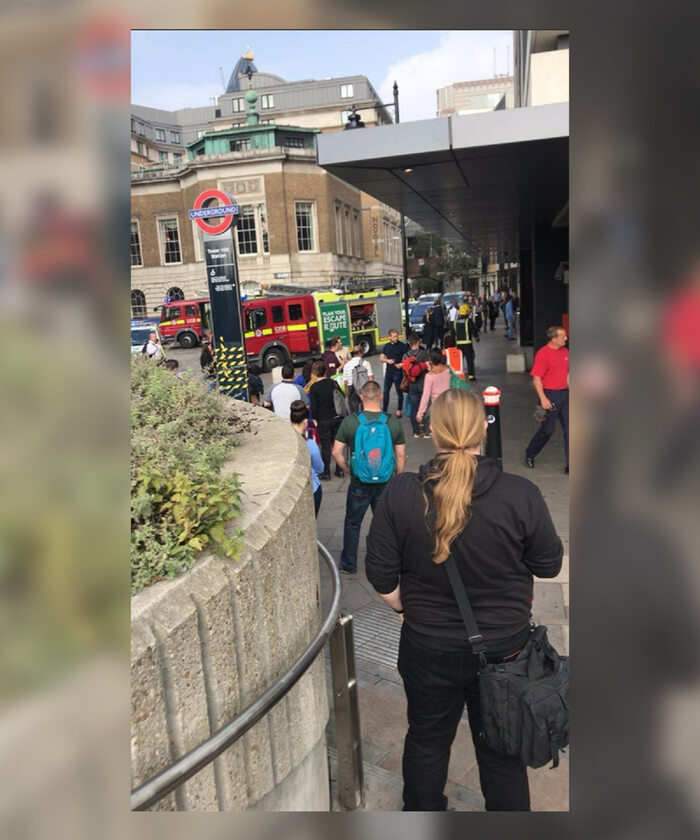 Ewakuacja na stacji metra Tower Hill 