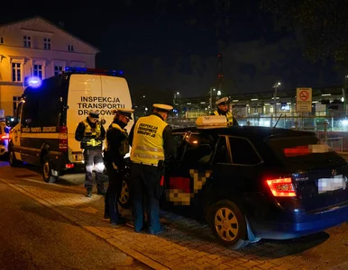 Miniatura: Kierowca taksówki „na aplikację” w...