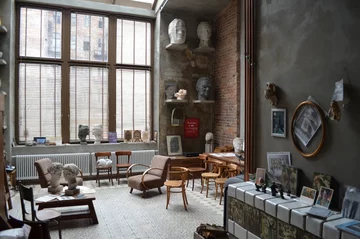 Pracownia Karola Tchorka przy ulicy Smolnej w Warszawie Pracownia Karola Tchorka, Tchorek