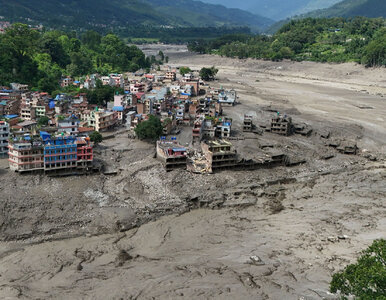 Miniatura: Tragiczny bilans powodzi w Nepalu. Co...