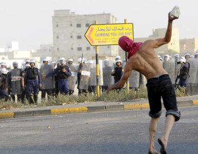Miniatura: Bahrajn: lekarze skazani za popieranie...