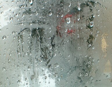 Miniatura: Dlaczego na oknie zbiera się woda? Zrób...