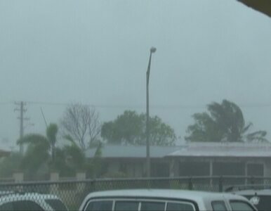 Miniatura: Tajfun przeszedł przez wyspę Guam. Tysiące...