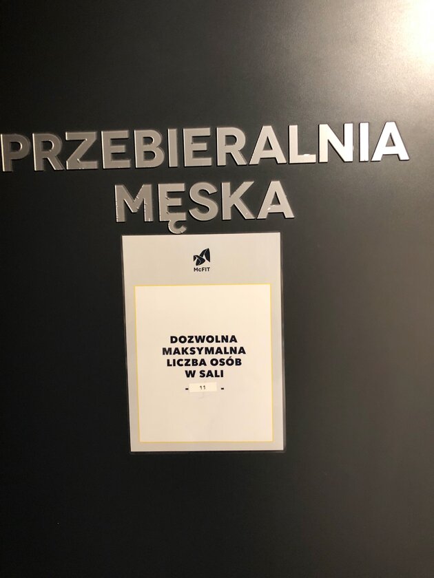 Siłownia 6 czerwca, tuż po otwarciu Klienci, którzy w sposób rażący naruszają zasady bezpieczeństwa, podlegają upomnieniu przez personel i w ostateczności mogą zostać poproszeni o opuszczenie obiektu ze skutkiem natychmiastowym.