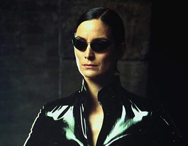 Miniatura: W filmie „Matrix” wcielała się w Trinity....