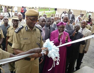 Miniatura: Uganda ma problem z policjantami - za...
