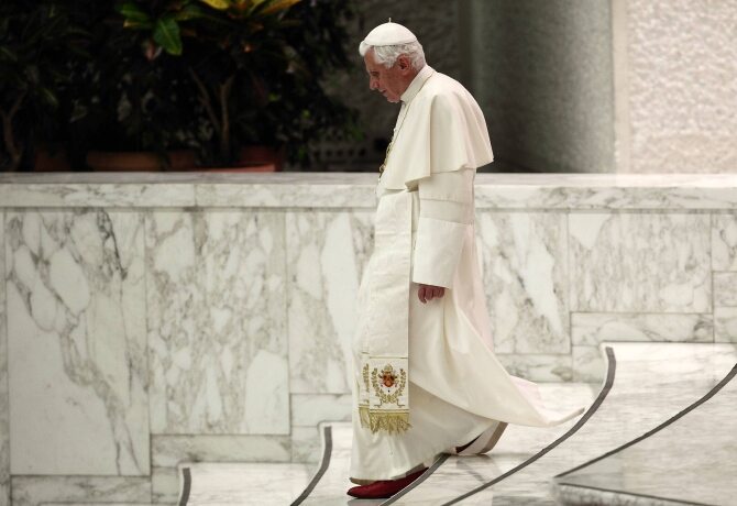 Pontyfikat Benedykta XVI nie był łatwy - towarzyszyło mu ujawnienie licznych pedofilskich skandali w Kościele...